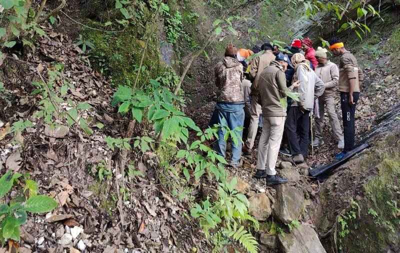 Lineman's body found in ditch, police involved in investigation