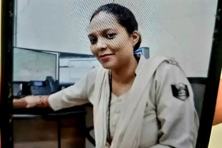 A woman constable lost her life in agony in a road accident