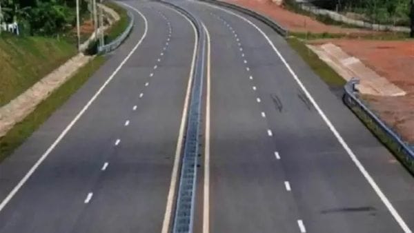 9500-km-of-road-will-be-built-for-2645-villages-of-uttarakhand-internet-connectivity-given-priority